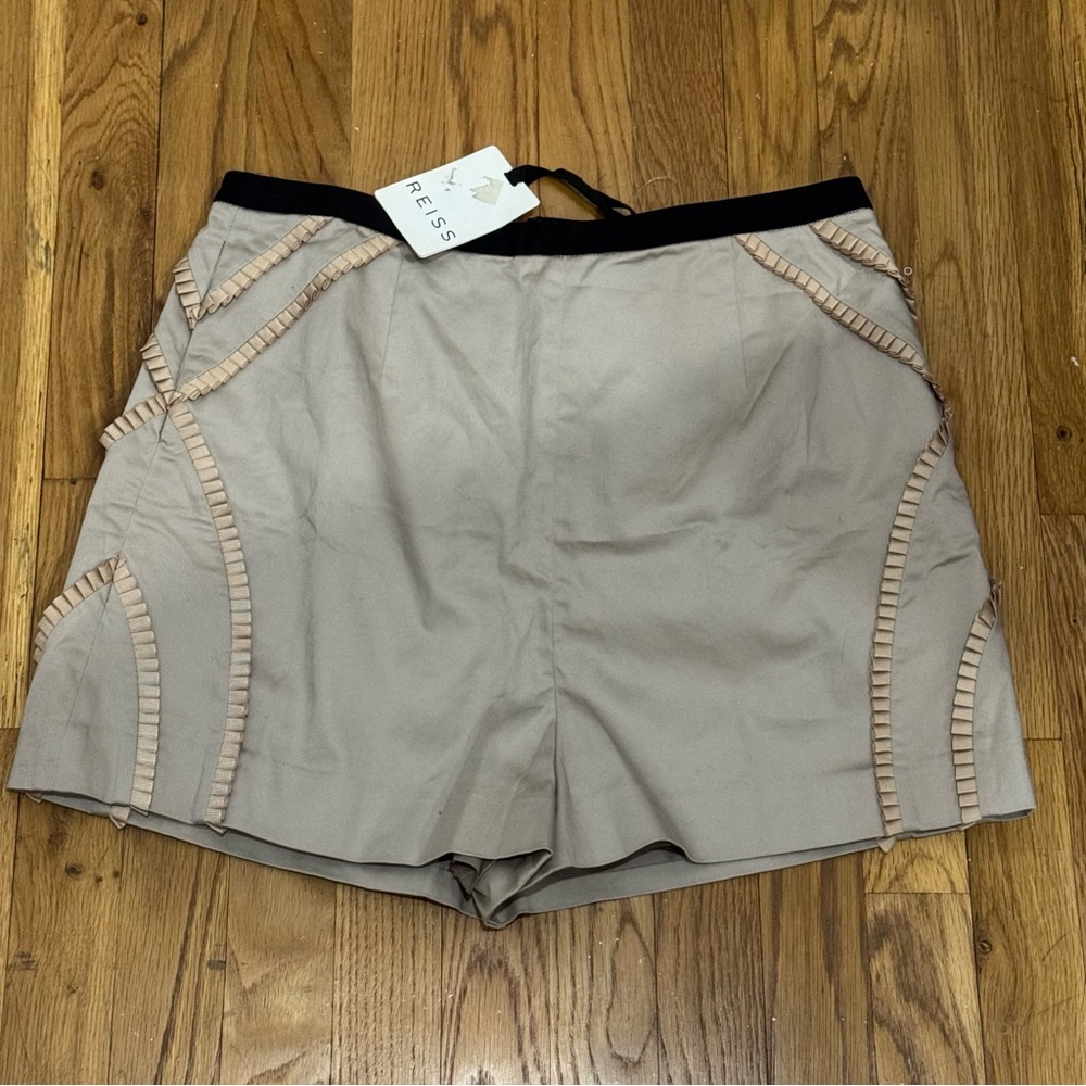NWT REISS CAMBRIDGE RIBBON TECHNIQUE SHORTS IN SIZE 10 (UK 14)
